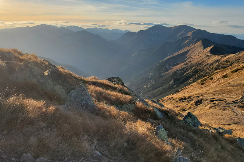 Panorama przy zejściu ze Świnicy. Dolina Cicha.